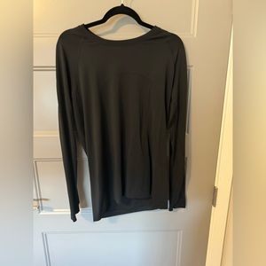 Lululemon long sleeve tee size 12